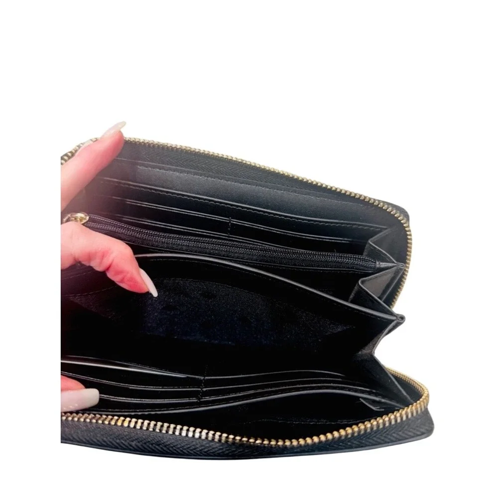 Kate Spade New York Black Leather Zip Around Wallet Card Holder‎